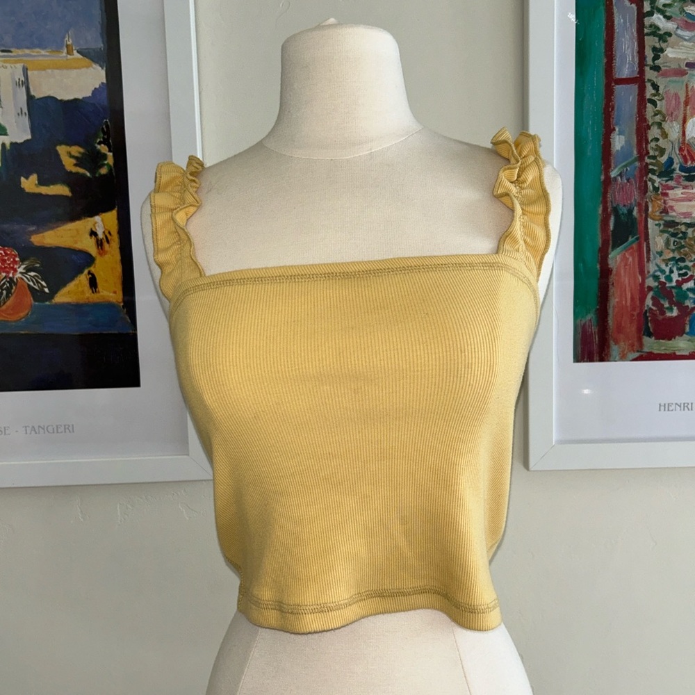 Yellow Abercrombie and Fitch crop top